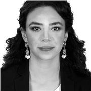 ! Je suis médecin, j'ai fini ma résidence et je suis spécialiste en psychiatrie. Je suis ici à Strasbourg pour faire un autre master en neuroscience. Je propose des cours d'aide aux étudiants en médecine, psychiatrie et biologie